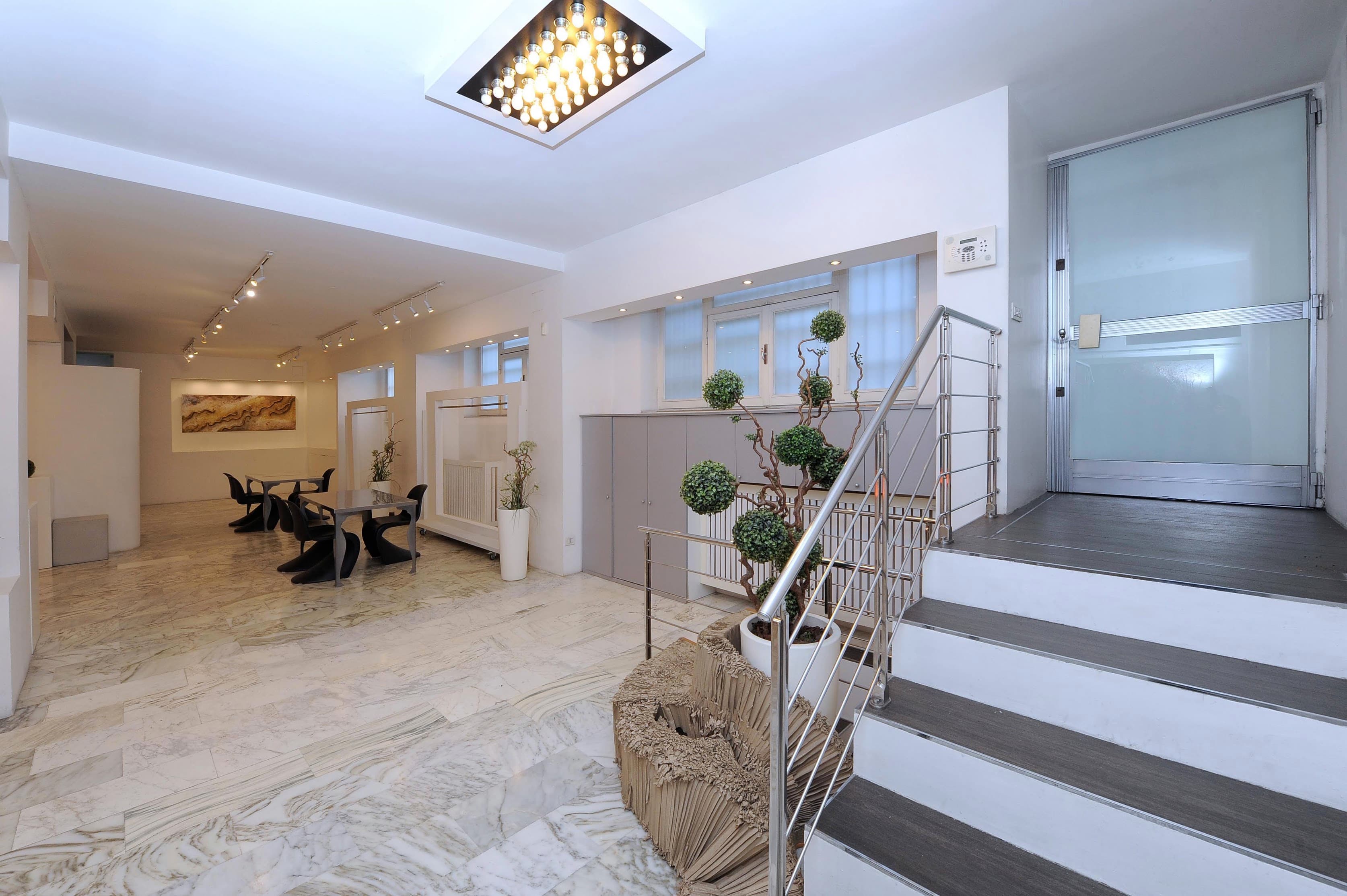 La Galleria prima della trasformazione, utilizzata come showroom, ufficio e spazio eventi